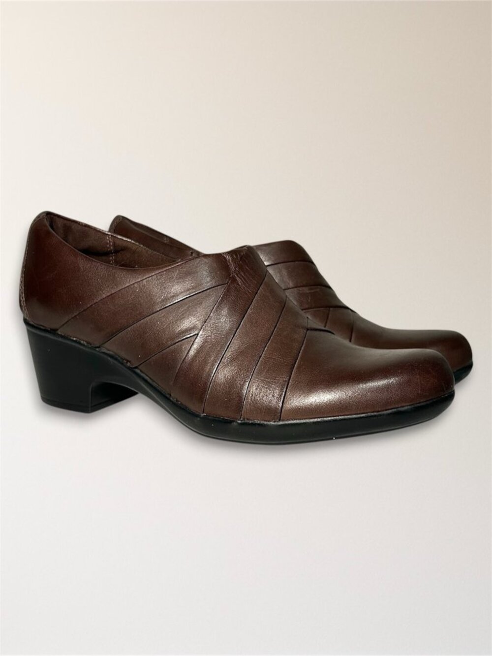 Clarks Collection Women's 7M Brown Leather Pleated Shootie Block Heel Zip Shoes